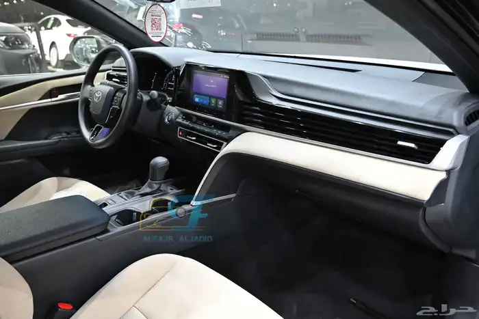 كامري LE بنزين 2025 14