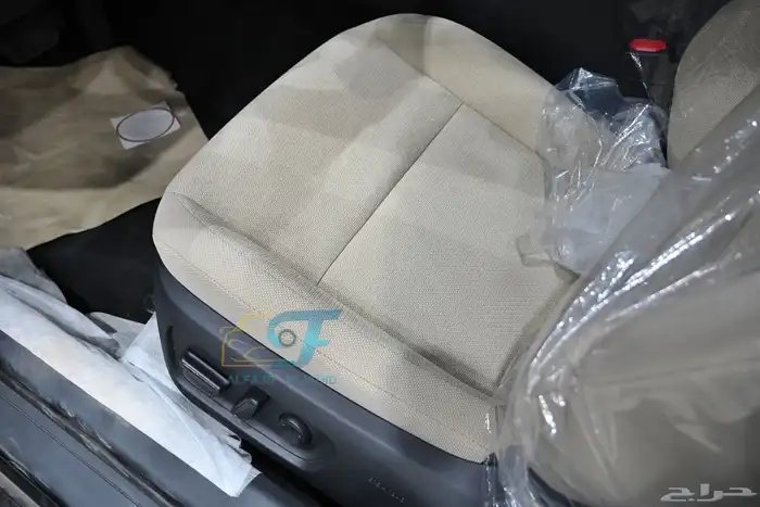 كامري LE بنزين 2025 17