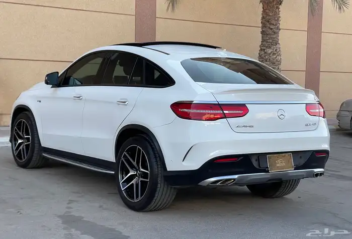 مرسيدس-AMG-2018-GLE43-بنزين- بحالة الوكالة 5