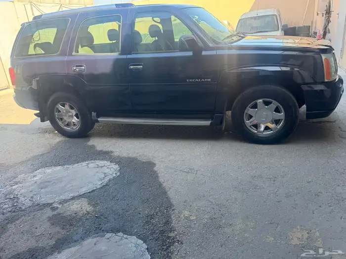 للبيع كاديلاك اسكاليد 2004 مستخدم واحد من الوكالة 5