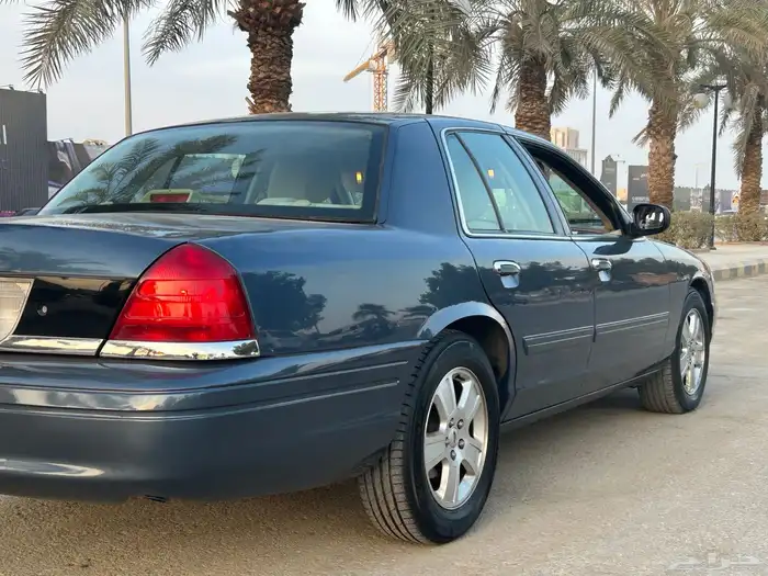 فورد فكتوريا 2011 سعودي كحلي داخل هلوز نضيف بدي وكالة 61