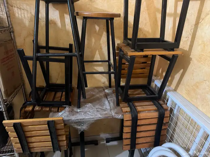 طاولات و كراسي 0