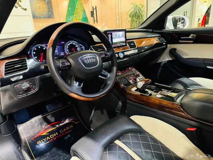 اوودي A8 نظيف جدا 9