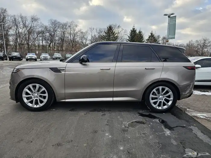 للبيع رانج روفر سبورت 2023 - SE بسعر بلاشش وارد كندا 2