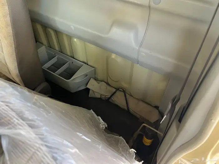 جيب شاص 2009 مخزن بريمي سلق 11 ريشه فل كامل ونش دفلوك 56