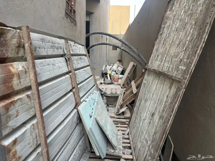 دكت وحديد وشنكو وطبليات خشب للبيع 5