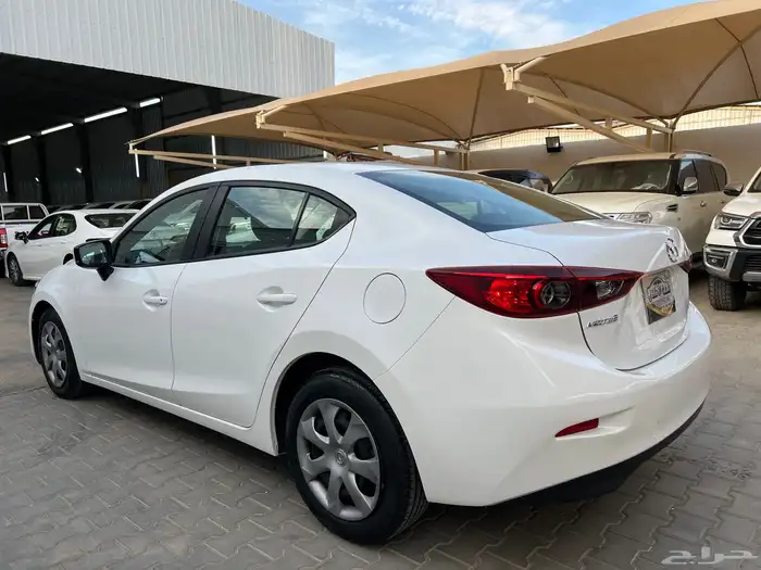 مازدا 3 2019 نظيف جدا لدى قمة الاطلال 13