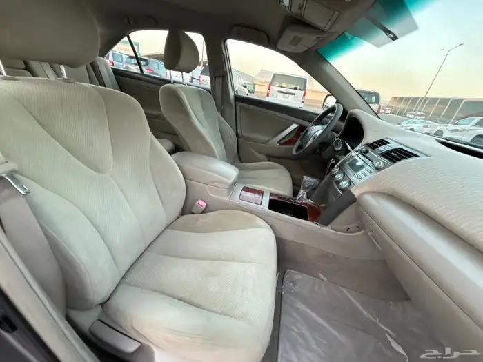 تايوتا كامري 2010 قير أتوماتيك GLX بدون فتحه 16