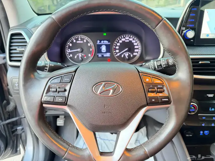 للبيع توسان 2020 بنزين بطاقه جمركيه وارد كوريا 13