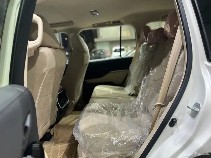 تويوتا لاندكروزر GXR موديل 2024 16