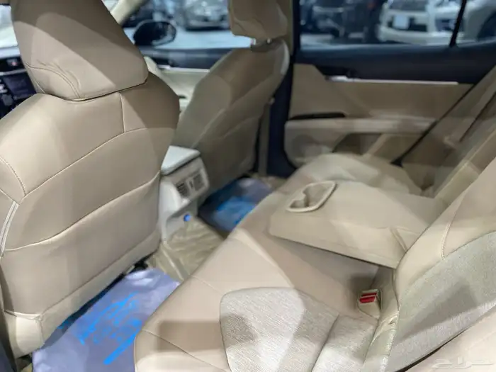 تايوتا كامري فل كامل 2020 GL 8