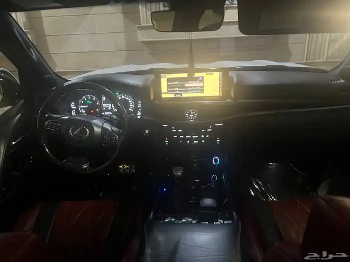 جيب لكزس 2019 بلاك دشن اصل 9