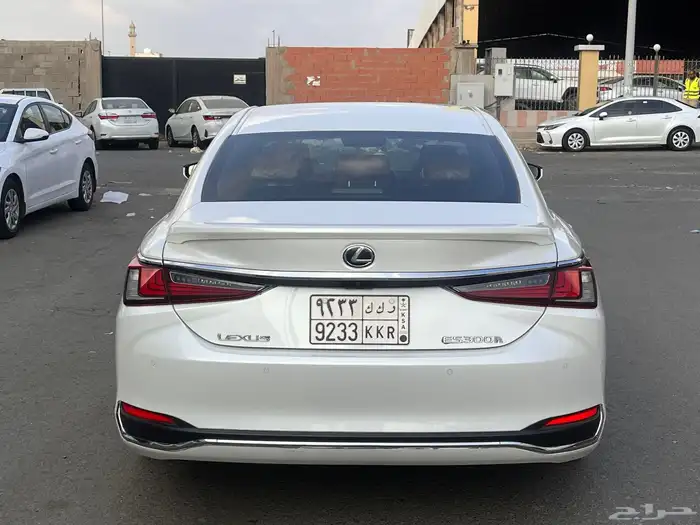 لكزس ES300h 2024 هايبرد عبداللطيف جميل شبة الجديد 3