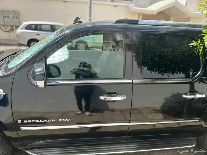 Cadillac Escalade ESV 4