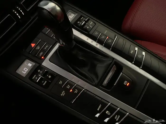 بورش ماكان موديل 2020 بحالة الوكاله 39