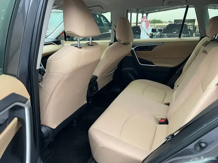 تويوتا راف فور 2020 استاندر دبل 9