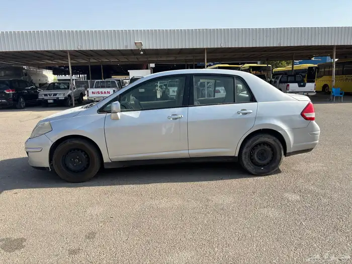 للبيع نيسان تيدا 2011 1