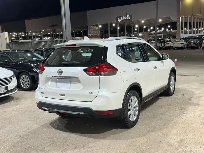 اكس تريل 2022 سعودي دبل 11