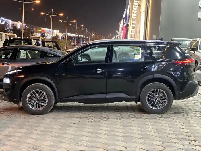 نيسان اكس تريل استندر دبل 2024 7 مقاعد 4