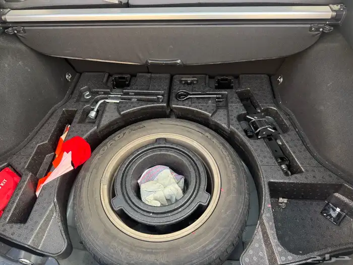 تويوتا بريوس ممشى قليل 27