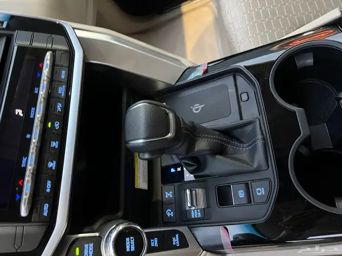 تويوتا لاندكروزر جي اكس ار 2024 L3 13