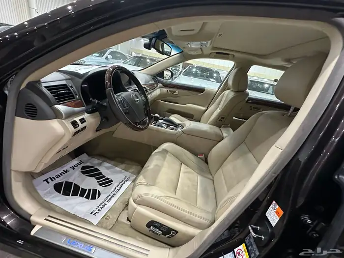 لكزس LS600 h موديل 2015 فل كامل هايبرد 7