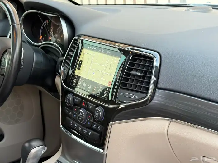 جيب قراند شروكي موديل 2021 لميد نظيفف 23