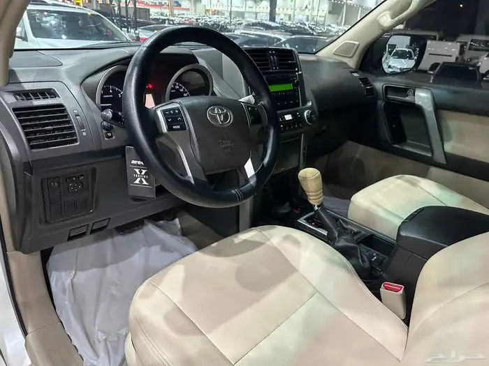 تويوتا برادو موديل 2011 نظيف 14