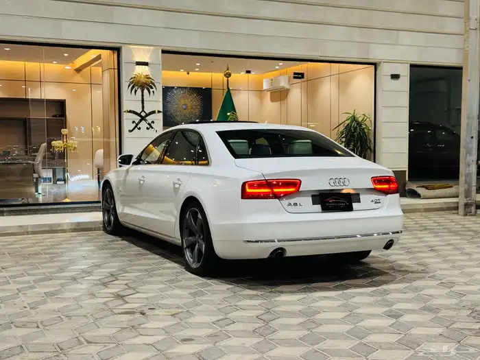 اوودي A8 نظيف جدا 3