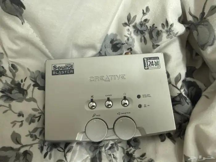 كرت صوت فضي مع تعاريفه وأسلاكه محولusb 0