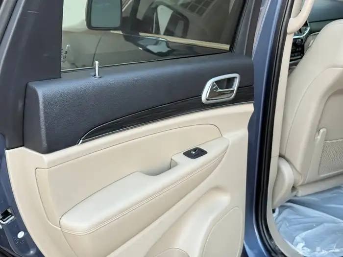 جيب قراند شروكي موديل 2021 لميد نظيفف 31