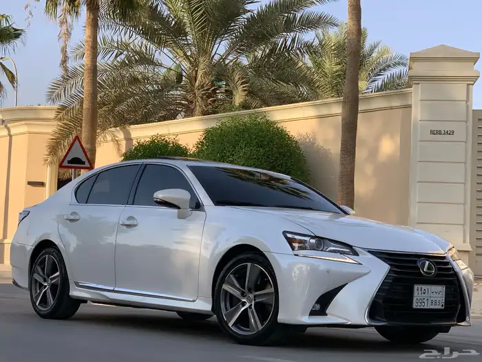لكزس GS300 موديل 2018 بحالة الوكاله ممشى 28 الف 5