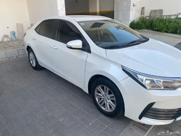 كورولا نصف فل للبيع 3