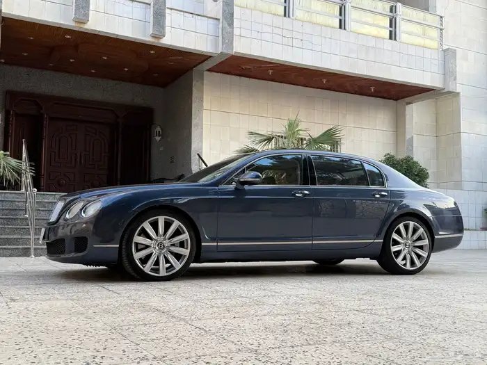 بنتلي كونتيننتال فلاينج سبير 2011 0