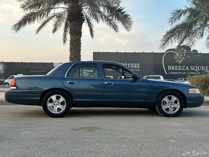 فورد فكتوريا 2011 سعودي كحلي داخل هلوز نضيف بدي وكالة 76