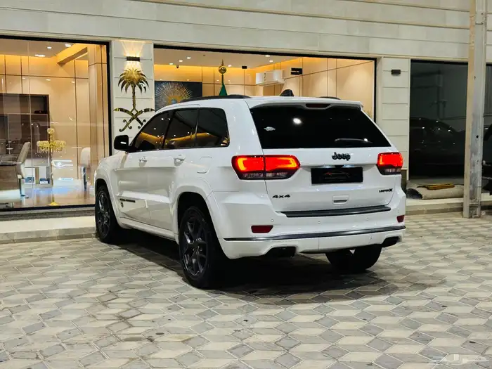 شيروكي لمتد X فل كامل بطاقه جمركيه نظيف جدا 3