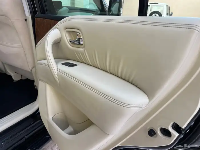 نيسان باترول 2023 عداد 29 الف بحالة الوكالة 20