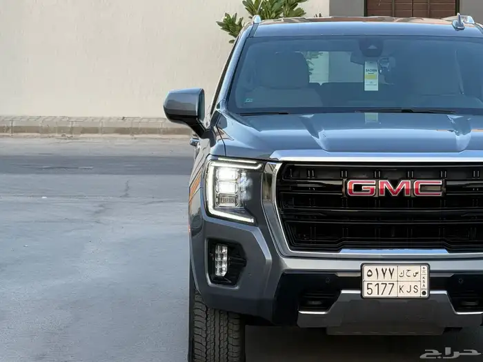 يوكن 2021 - SLE رمادي نظيف جدا 1