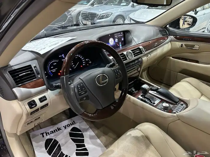 لكزس LS600 h موديل 2015 فل كامل هايبرد 14