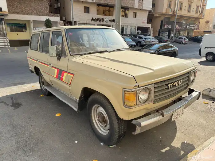 جيب تيوتا صالون للبيع 1985 1
