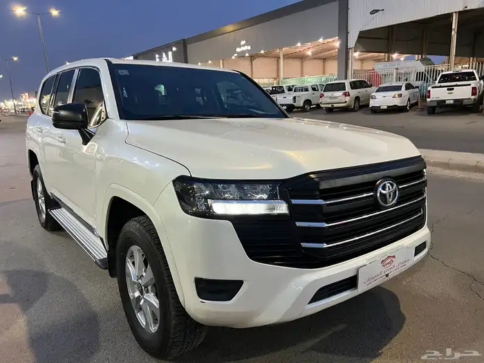 تويوتا لاندكروزر جي اكس ار 2022 رقم 1 ديزل 1