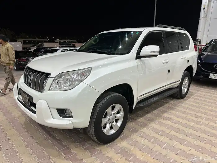 تويوتا برادو موديل 2011 نظيف 1