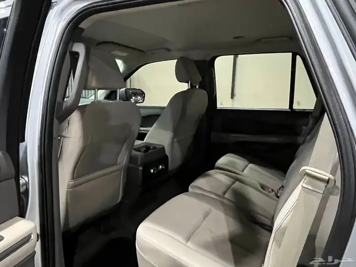 اكسبديشن 2021 XLT دبل قصير سعودي 19