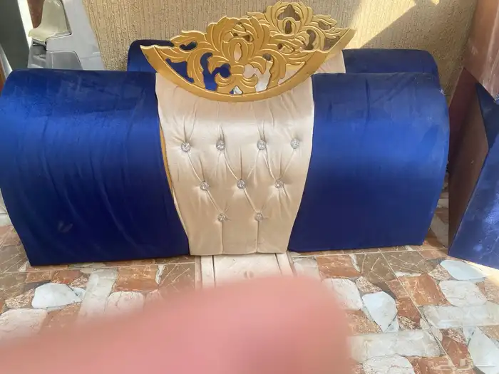 طقم مساند عدد 6 و2زوايا و4مراكي شبه جديد للبيع 1