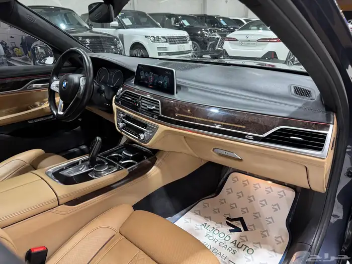 بي ام دبليو 740 ال اي موديل 2016 فل كامل 7