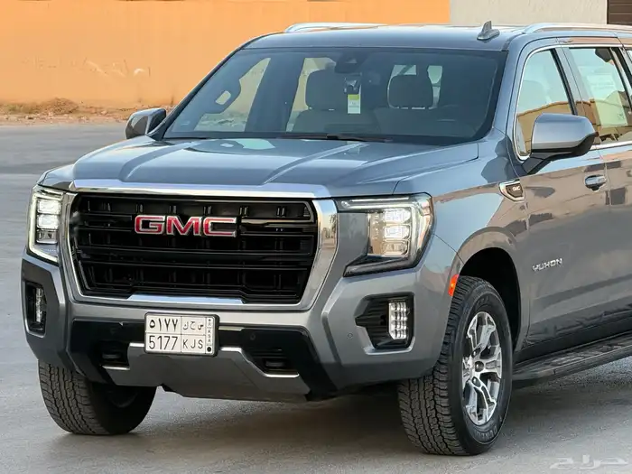 يوكن 2021 - SLE رمادي نظيف جدا 3