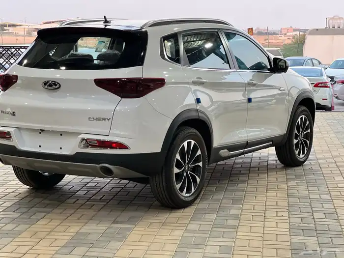 شيري تيجو 7 2023 لاكجري اصفار(عرض خاص) 3