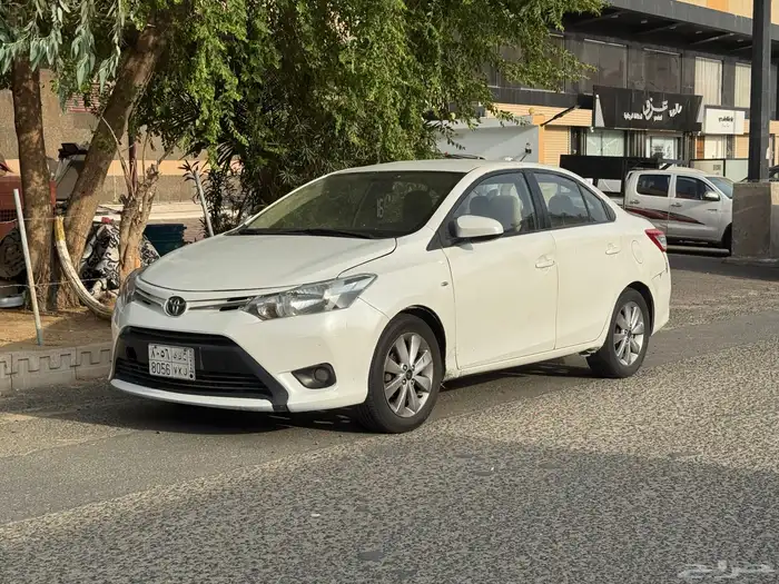 يارس 2016 ابيض الفئة E 6