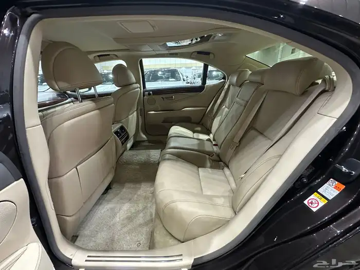 لكزس LS600 h موديل 2015 فل كامل هايبرد 29