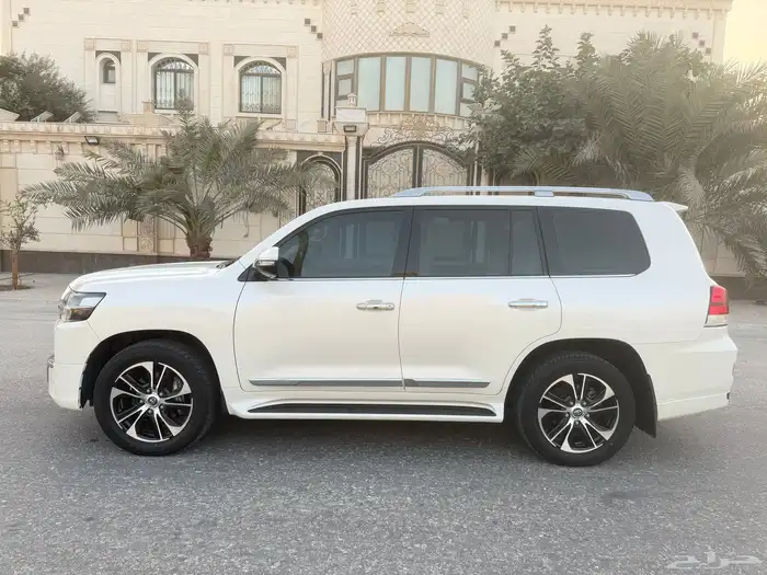 لاندكروزر GXR تورنق 2021 سعودي .. 0